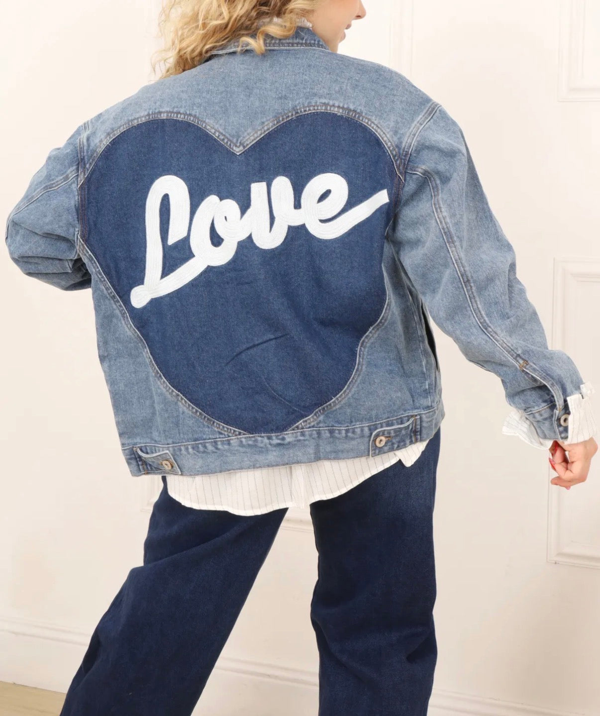 Veste en jean brodé | LOVE