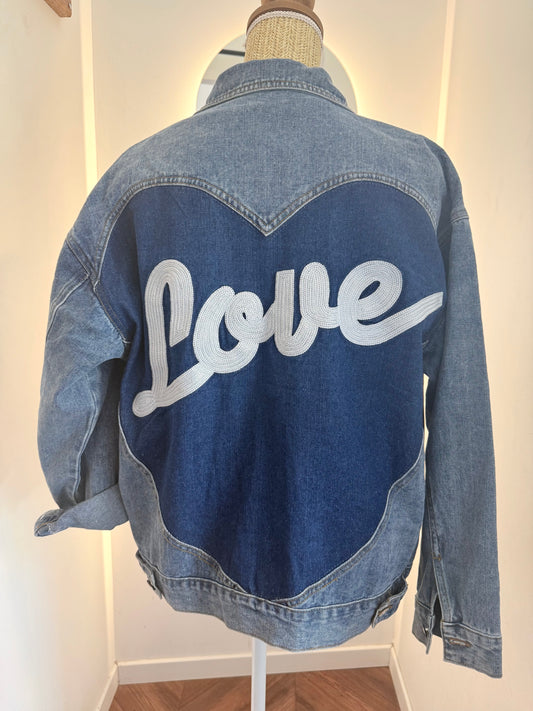 Veste en jean brodé | LOVE